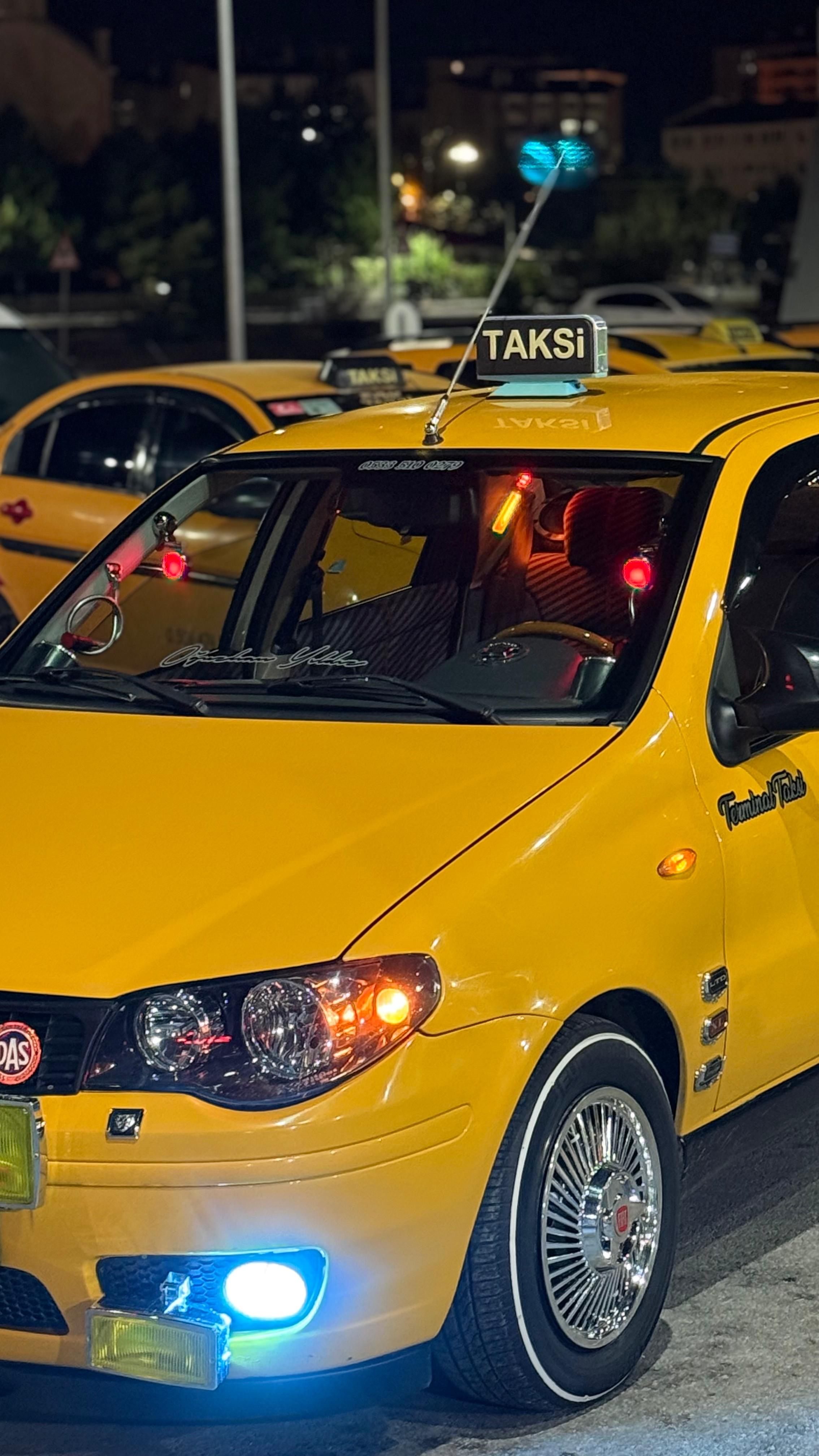Sivas gece trafiginde Taksi 58 taksi hizmeti